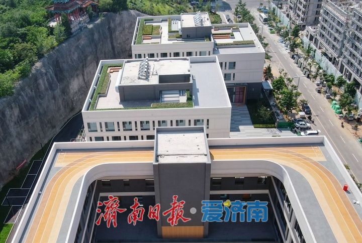 济南中央商务区国际学校和科教中心项目完工，“空中操场”亮相