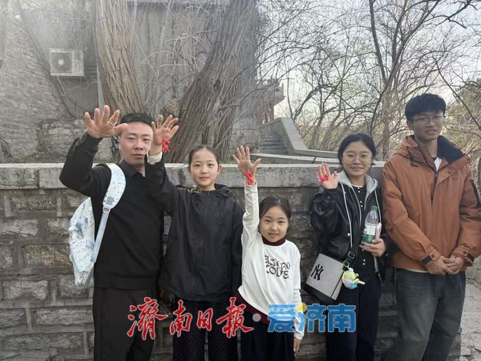 新春走基层丨千佛山游园会初五年味儿不减