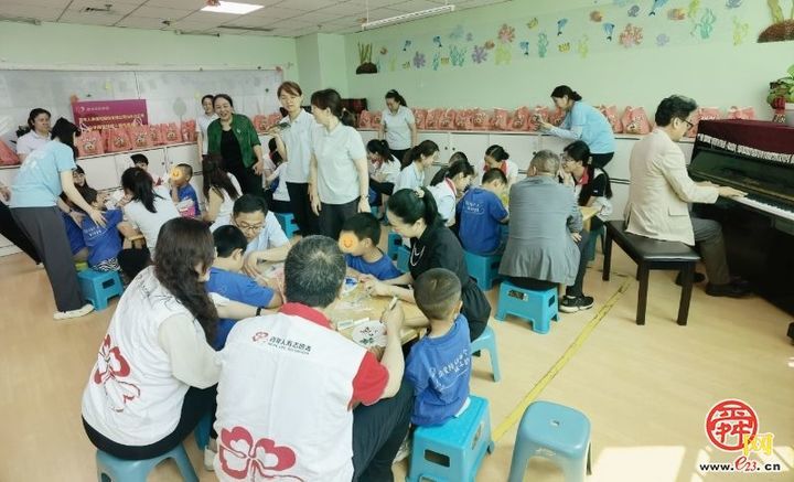 “集福泉城·粽香满明天”端午节爱心捐赠活动举行