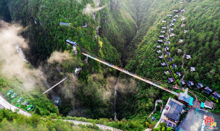 直击考后减压假期 湖北地心谷免票邀学子游亿年河谷治愈身心