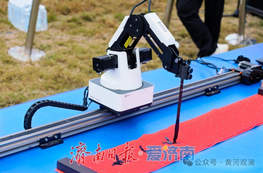 假期即将过半，黄河北“不夜城”持续燃起时尚盛宴