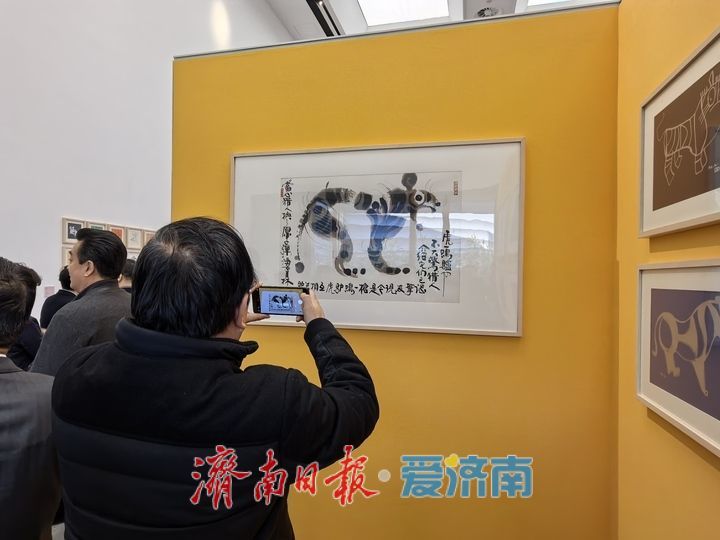 韩美林生肖艺术展在济南举办