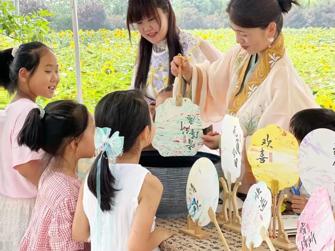 “泉”在济南过暑假