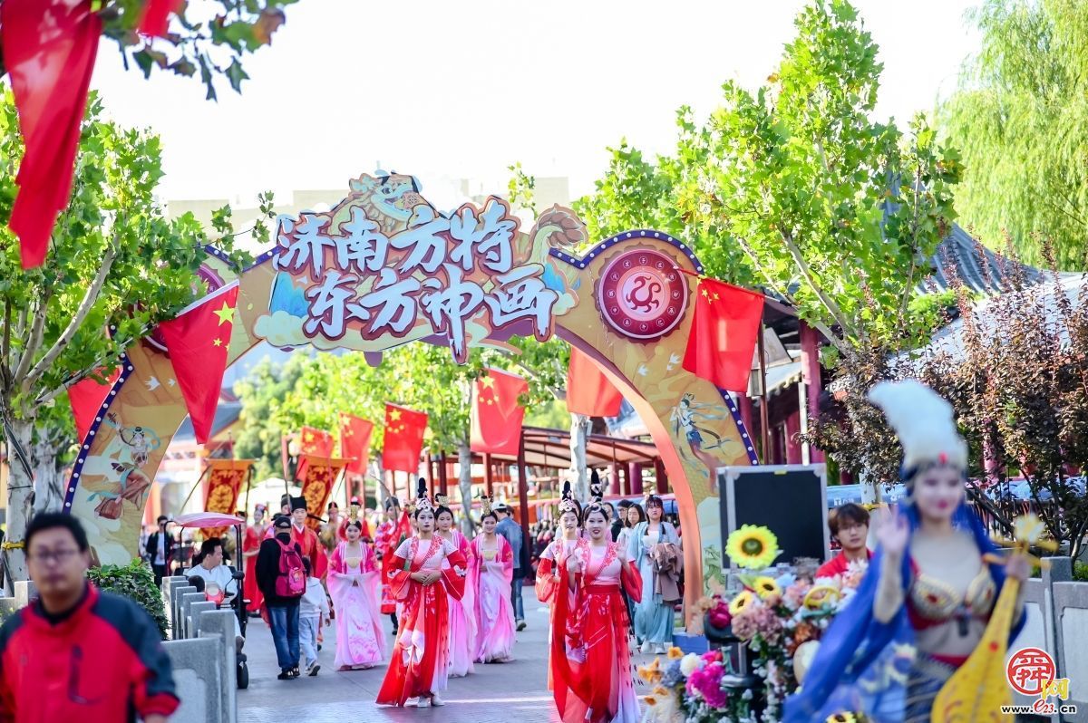 从万象里“奔赴中国红”活动出发 一站解锁国庆假期槐荫新玩法