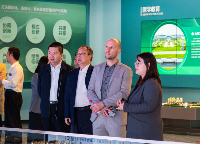 中瑞国际特医食品产业园项目签约活动成功举行