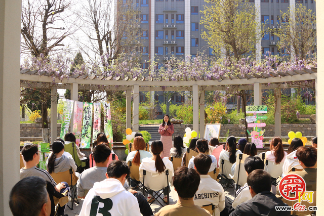 把课堂搬进春天里，一场“阅”会背后的教学改革探索