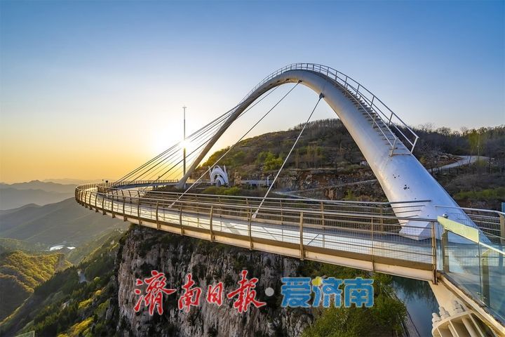 济潍高速1小时直达，解锁淄博版“绿野仙踪”