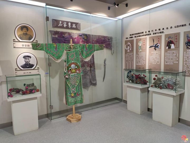 第八届过半年乡村振兴戏剧节暨官庄街道夏季旅游季鸣锣开唱