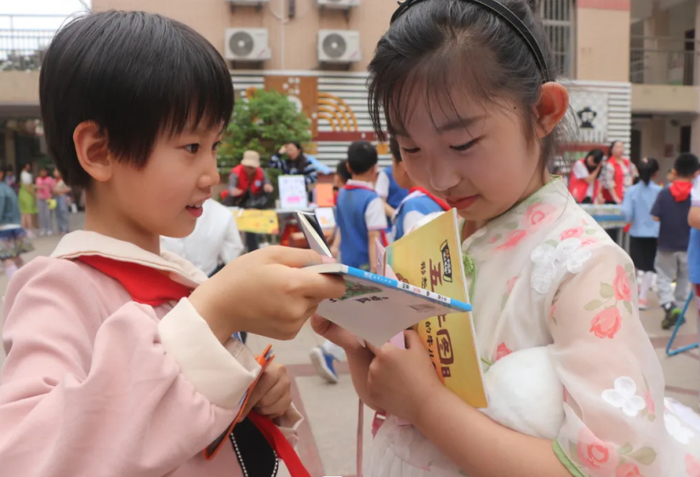 图书漂流、新闻采访 历城区洪家楼第二小学打造五育并举大舞台