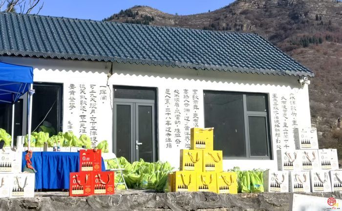 一城山色有滋有味，酱心传承非遗添香！北明“三谷里”亮相垛庄百峪大顶登山嘉年华