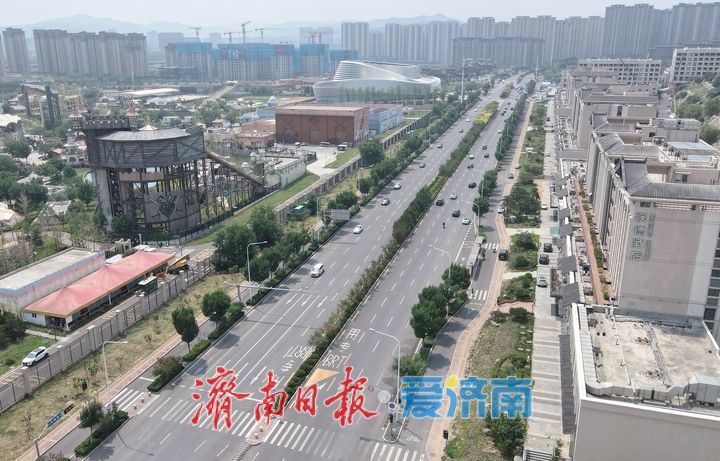 济南多个路段公交车道启动优化，提高市民出行效率