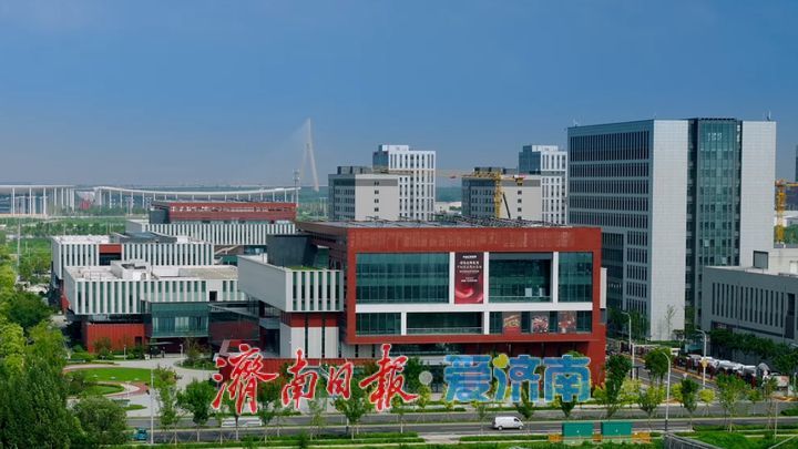 鹊华未老，秋色更新：从赵孟頫的一卷秋色，看济南从“跨河”到“拥河”