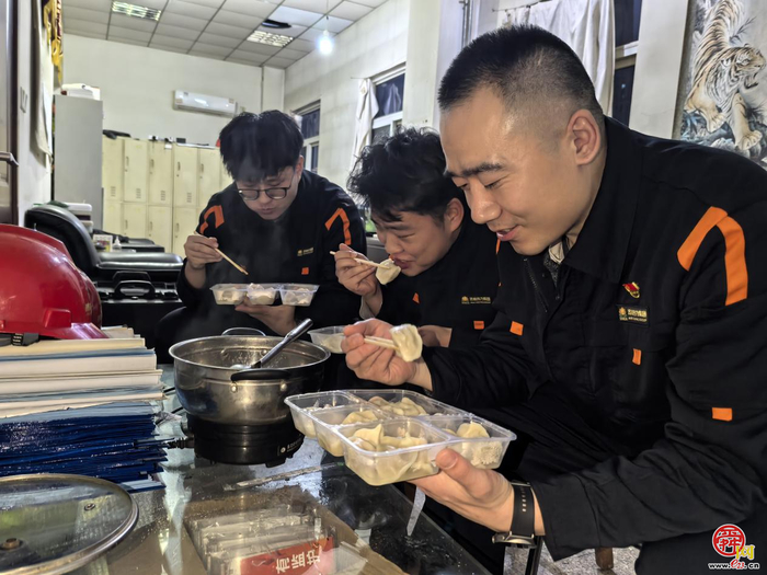 新春走基层丨新春里的温暖守望 巡检路上守护万家温暖