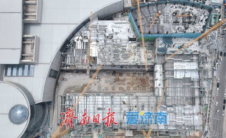 山东国际会展中心（配套部分）项目会展区域总体钢结构完成过半