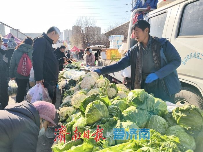 特色大集人气高涨 绘就冬日消费新图景