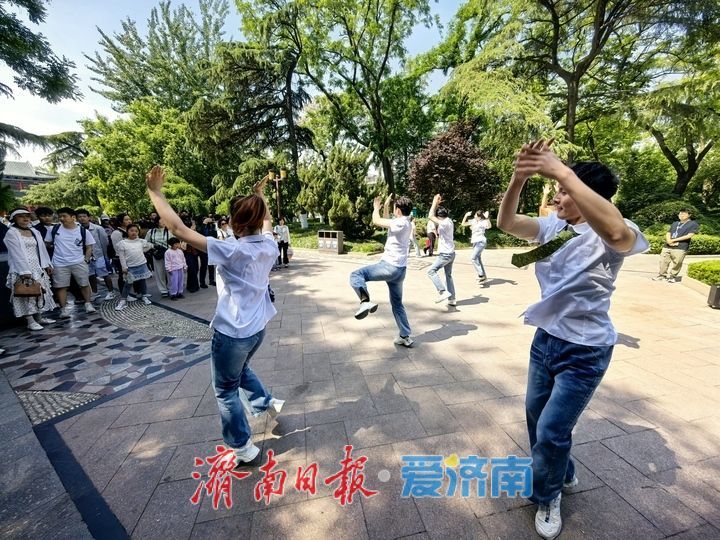 活力四射动感无限，“青春快闪”助力“五一”假期泉水游