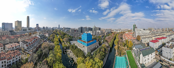 寒潮带来“泉城蓝”，蓝天白云美如画