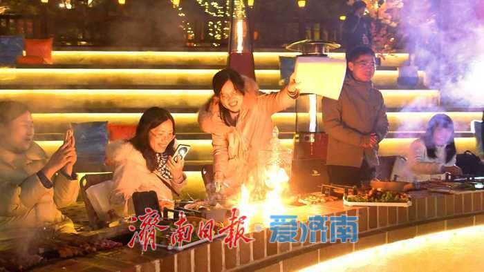 冰瀑围炉，暖冬奇遇！九如山以冰火交织的仪式感，点燃元旦假期的新玩法