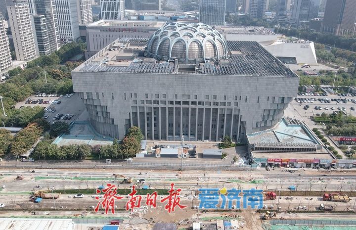 拓宽至双向6车道，济南中央商务区泺邑路南段改扩建展现新貌