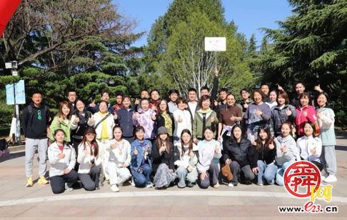 开跑！春日悦动 健康奔跑 ——燕山小学教育集团举行亲子欢乐跑活动