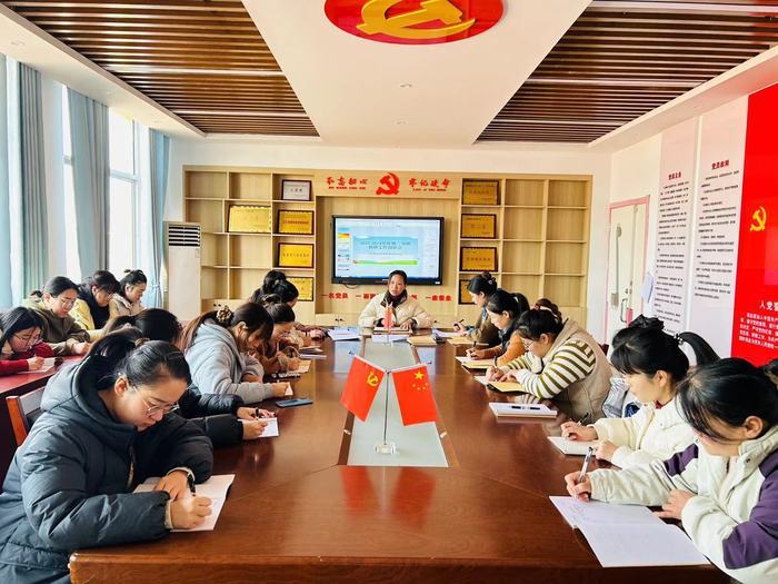 崔寨中心幼儿园开展新学期教研活动