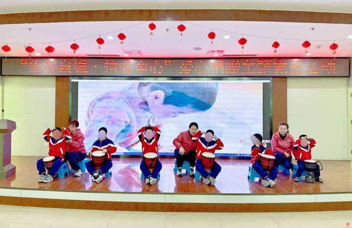 “集福泉城·情暖童心”爱心捐赠主题党日活动举办