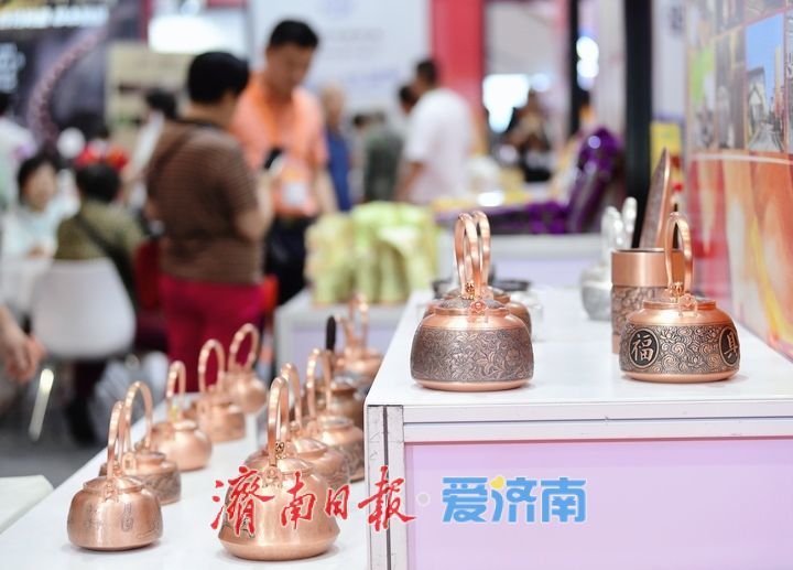 “国货潮品 焕彩焕新”，第十届中华老字号（山东）博览会济南开幕