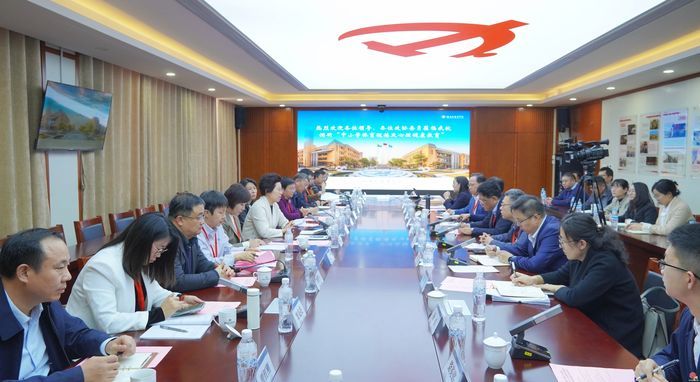 市政协“加强中小学生体育锻炼及心理健康教育”月度商量调研组开展第二次现场商量