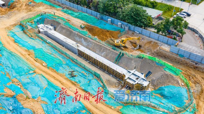 拓宽通行提质效 便民出行添新路 济南CBD泺邑路南段改造工程稳步推进