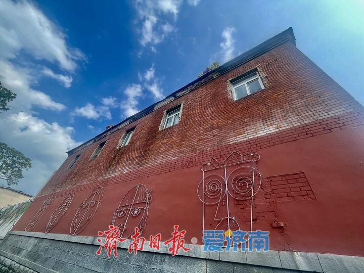 彩绘添彩！红砖小楼焕发新活力