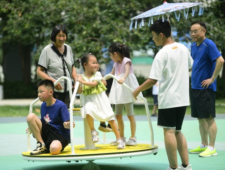 游乐设施一应俱全，济南这处知名景区新添免费“遛娃”好去处