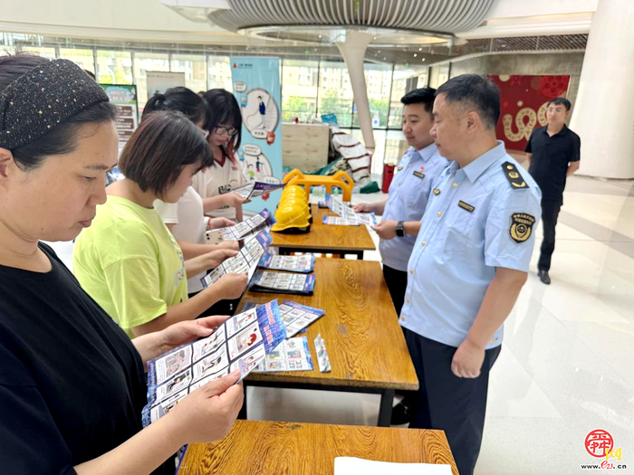 济南市市场监管局开展安全生产月应急救援演练与科普宣传活动