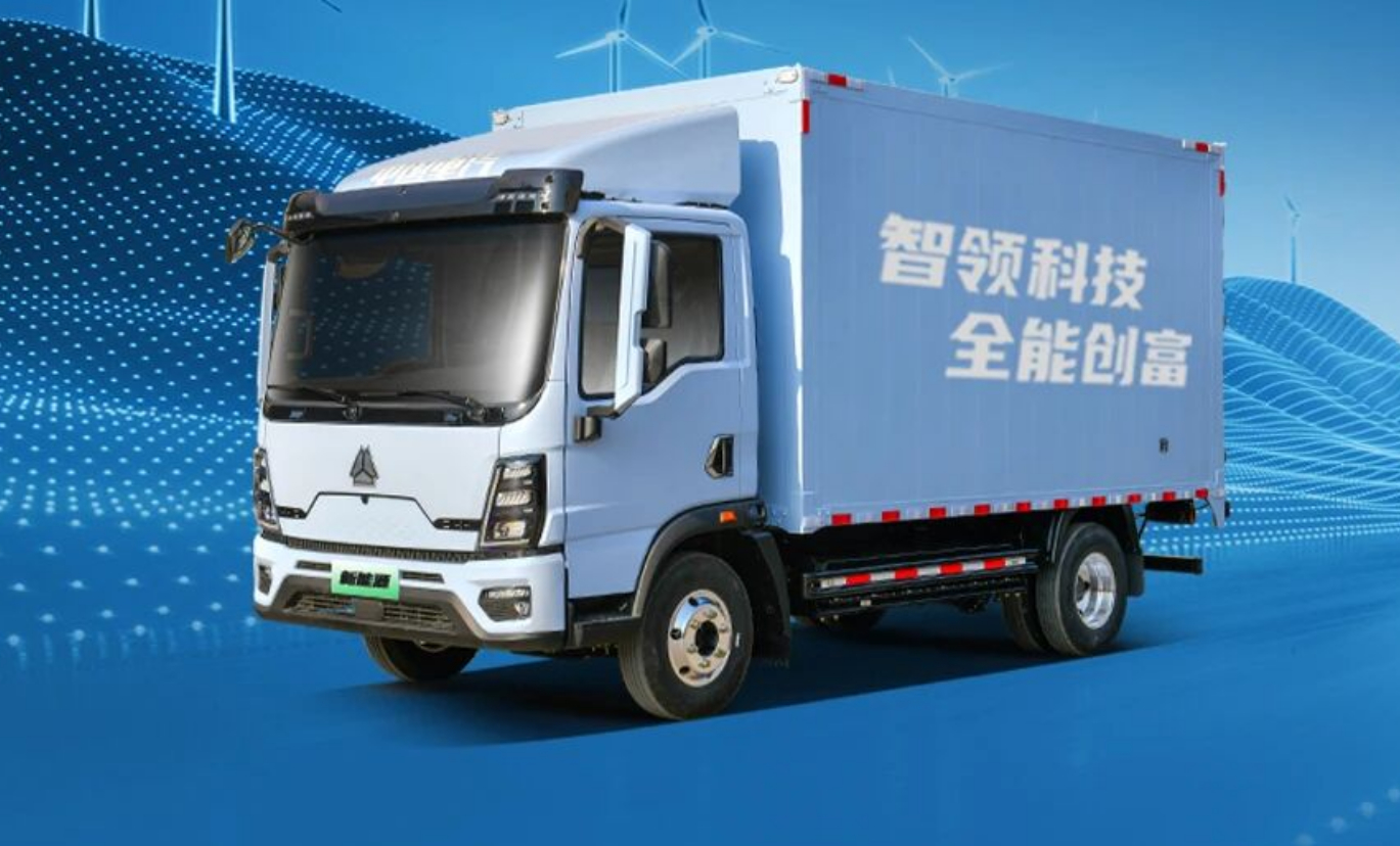 动力续航双优，舒适运营双赢——中国重汽HOWO新能源轻卡，助你“一路开挂”！