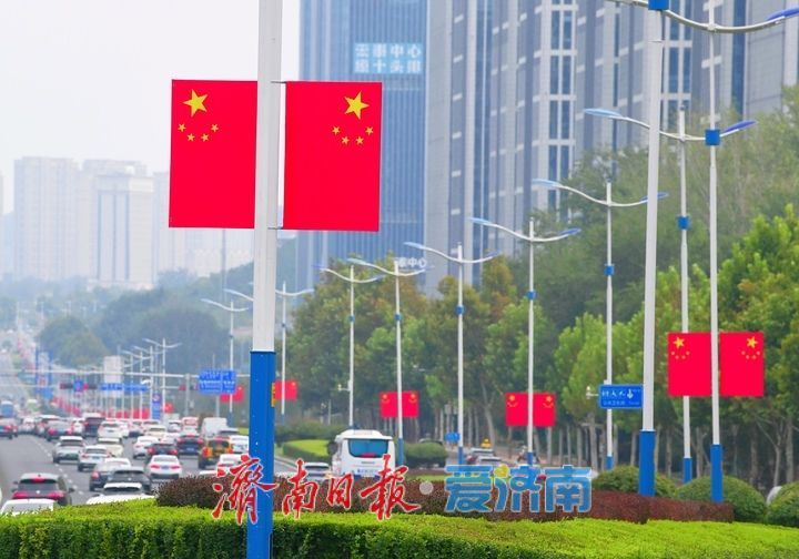 双节喜相逢，最美“中国红”