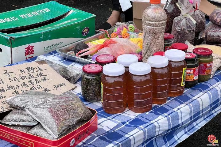 超绝山村！戏剧节、村BA、梆子腔、伏羊汤。官庄街道石匣村“攒”羊唱戏过半年咯！