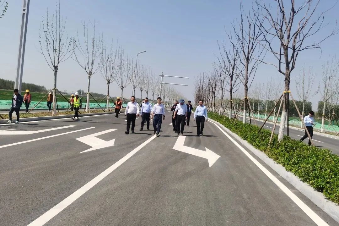 济南遥墙机场二期改扩建工程首批城市道路工程通过竣工验收