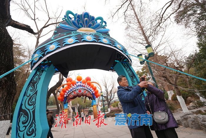 一年四季 泉在济南丨趵突泉花灯紧锣密鼓推进，泉城新春盛宴即将启幕