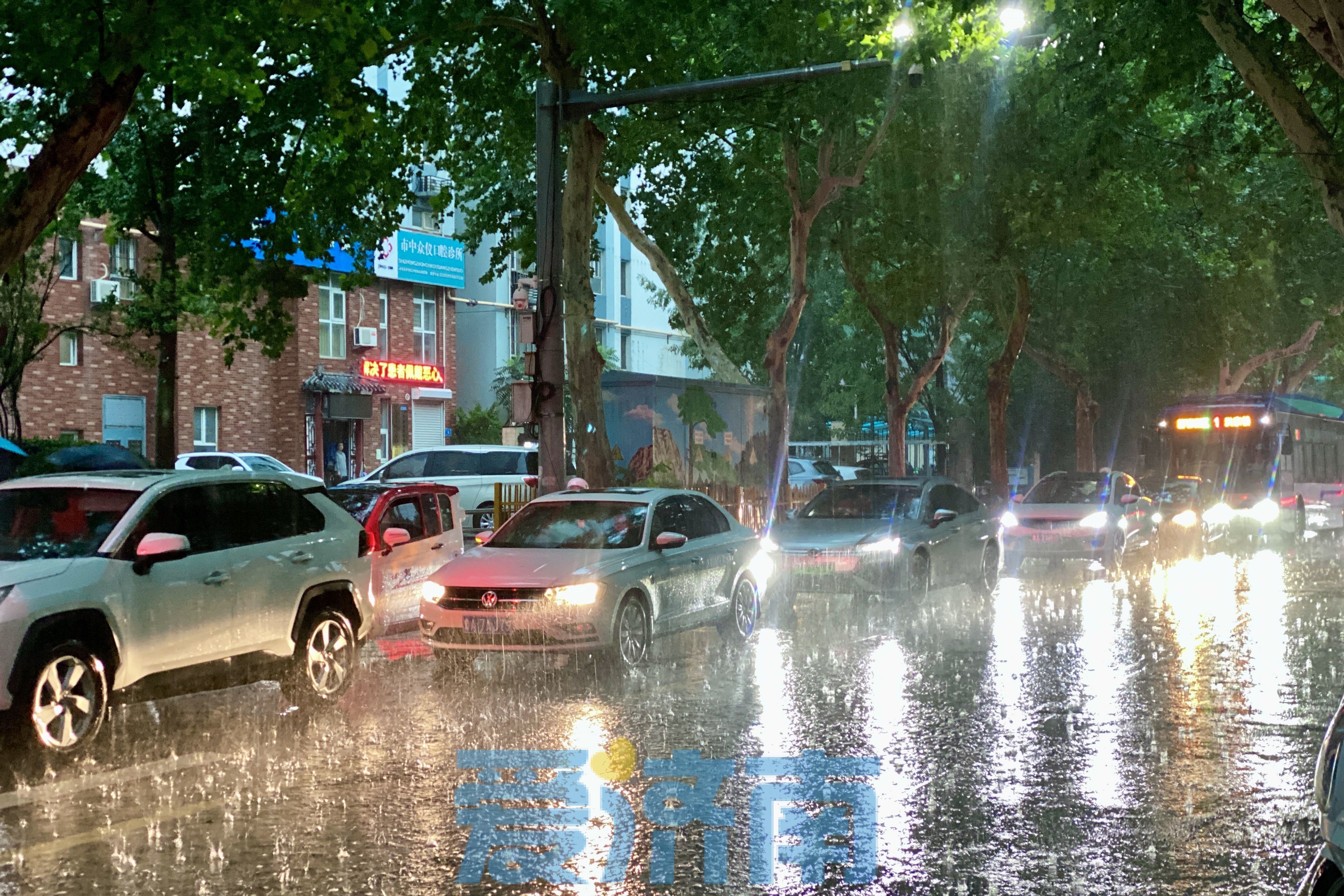 一日泼下“四成”雨，降水反超常年同期！未来两天济南强降雨再袭