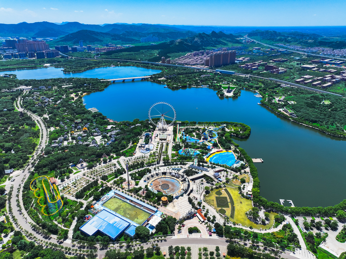 济广高速长清段计划10月份建成通车，济微高速计划年底完工