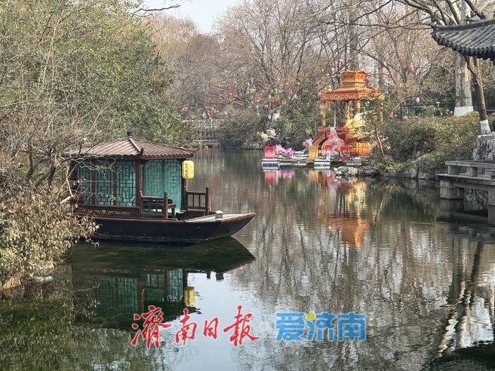 暖风和煦年味浓 趵突泉畔花灯俏