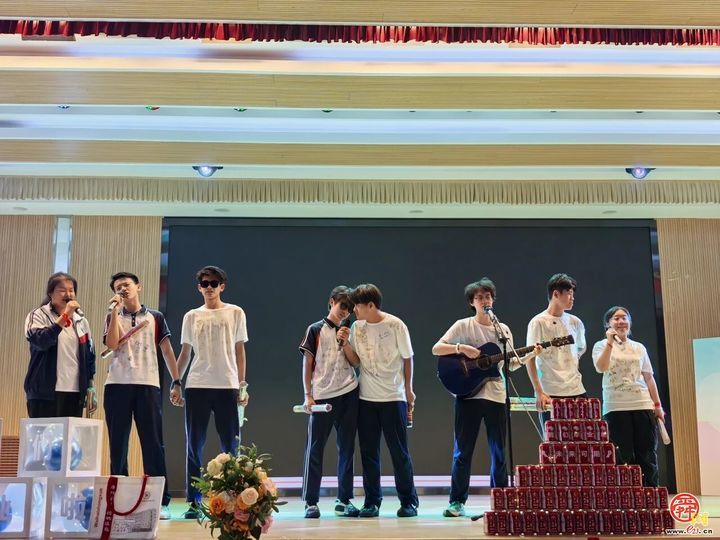 扬帆起航逐梦想 向海而行铸荣光——外海中学2026届九年级毕业仪式圆满举行