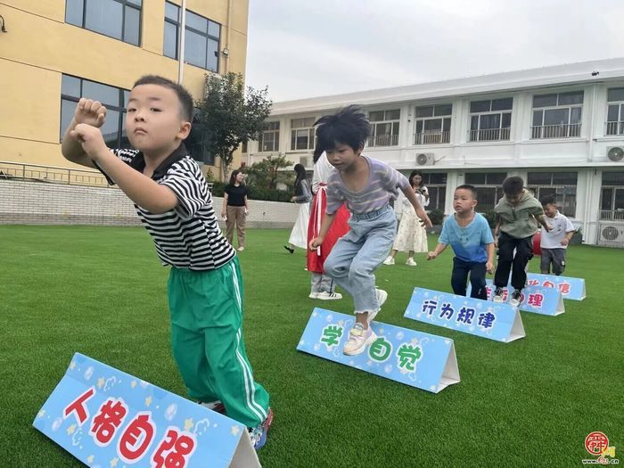 开笔启智 礼润童心——济南市北苑小学迎新活动