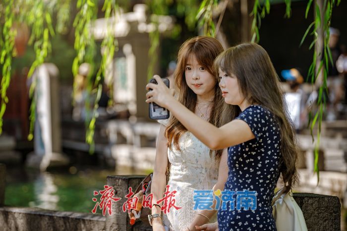 一年四季 泉在济南丨趵突泉水位攀升至28.92米，景区瀑布景点成为新打卡亮点