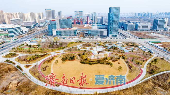 一年四季 泉在济南丨济南医学中心悦动绿谷公园焕发新姿