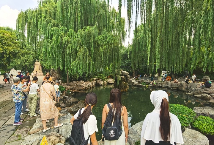 地下水位逼近29米，济南月牙泉出现复涌迹象