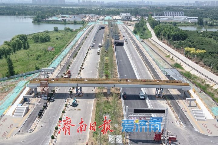 完成隧道全域沥青铺设，济南黄岗路黄河隧道主体路面全面成型