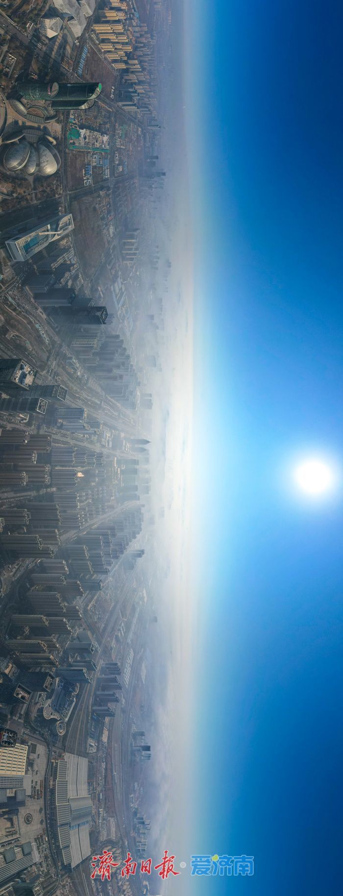 一年四季 泉在济南｜高楼藏云海 泉城现平流雾景观