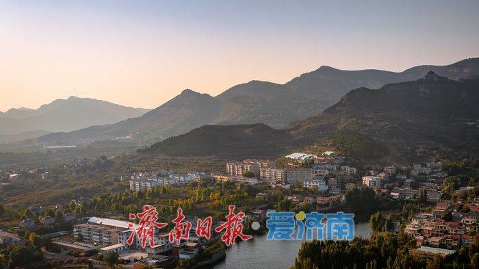 南部山区：云雾缭绕，山水田园尽现诗意之美