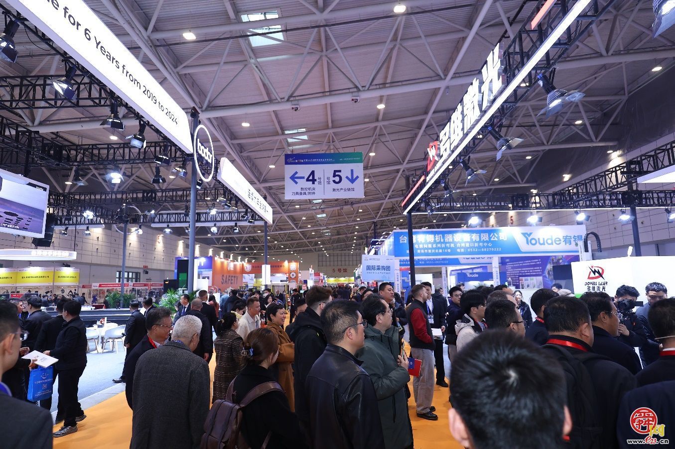 近500家国内外装备品牌企业同台竞技 2026第二十一届山东装备博览会开幕