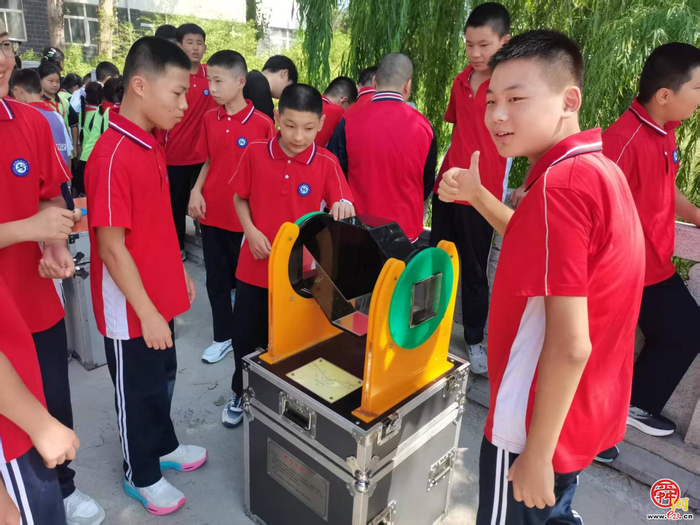 济阳新市镇中学以“烽火记忆照前路 秋风为序启新程”为主题举行开学典礼讲好开学第一课